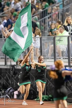 Valpo-Cheerleaders-with-V-flag (1)